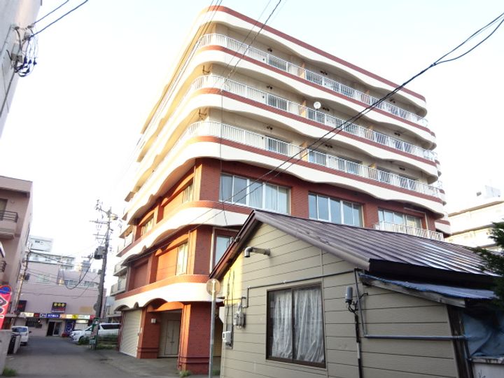 アルファスクエア麻生403の外観