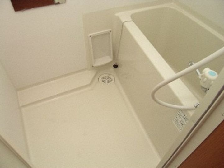 アン・フィニーの風呂