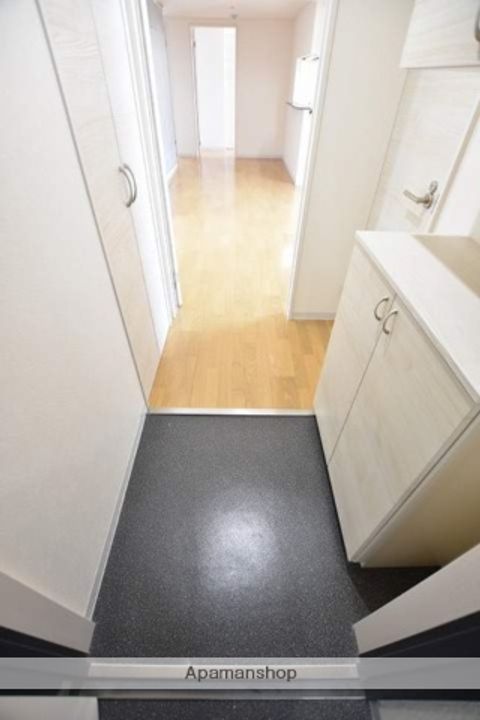 サンアイローヤル19の玄関