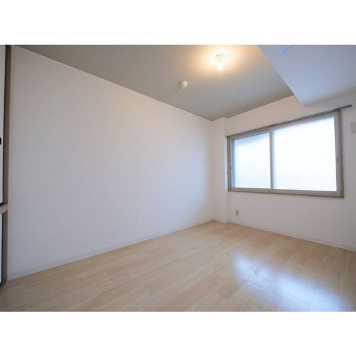 アルファスクエア麻生403の居間