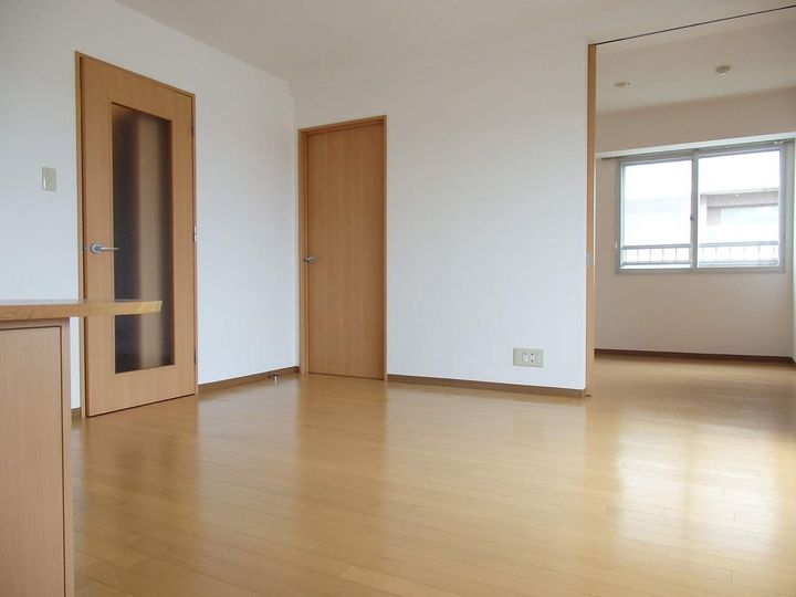 レインボータウン241004の居間