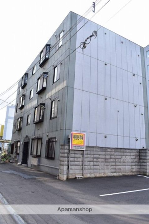 ルミエール澄川302の外観