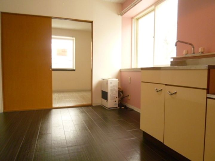 グランフォルム南6条203の居間