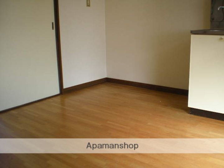 アートホームピア88103の居間