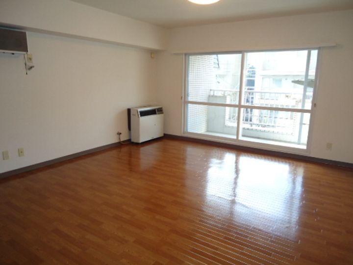 クレステージ南6条801の居間