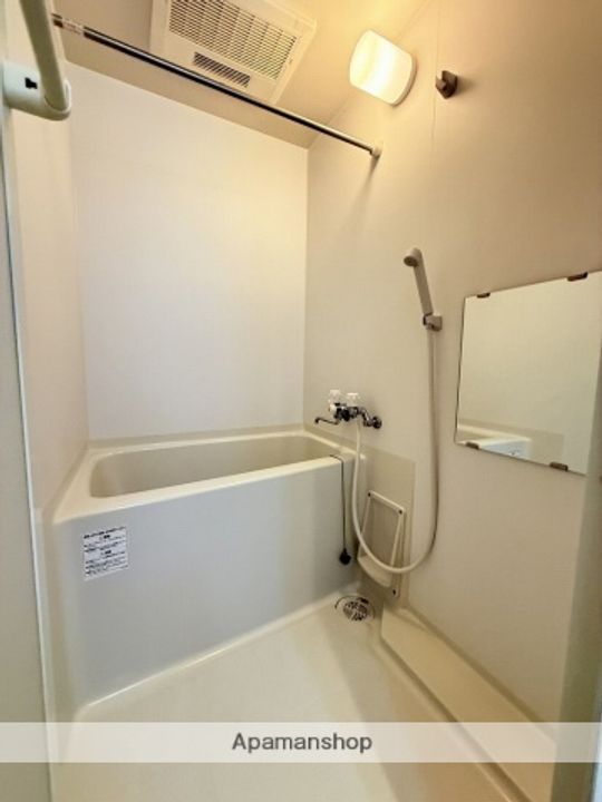 ボヤージュドゥロワの風呂