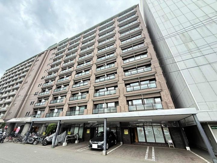 アン・セリジェ壱番館1013の外観