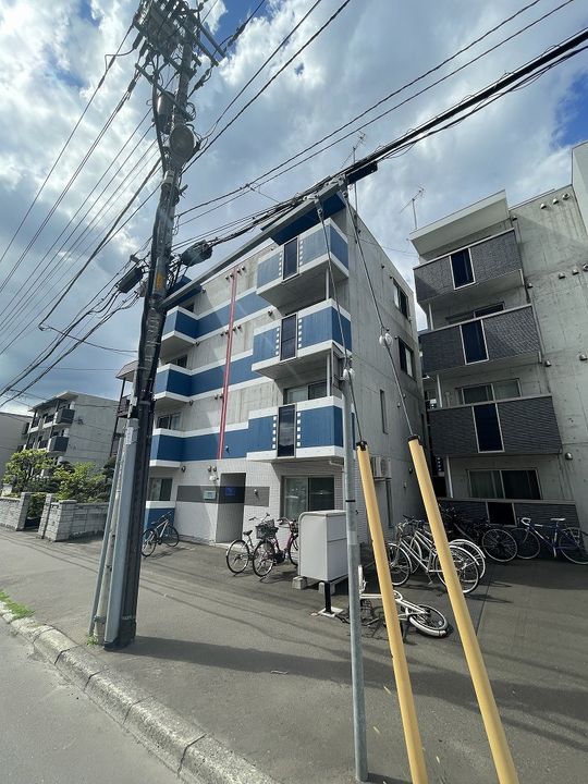 アジュールの外観