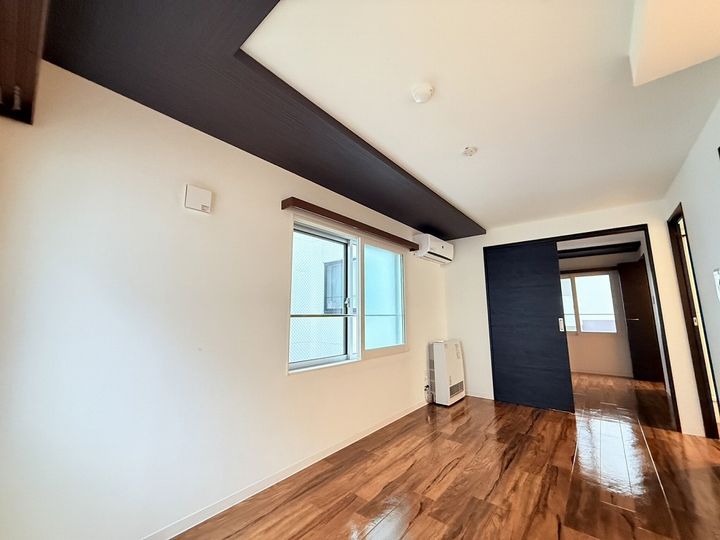 テラスケヤキの居間