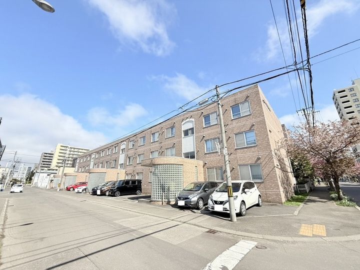 クレール旭ケ丘の外観