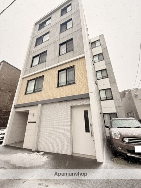 北海道札幌市中央区北四条西22丁目の賃貸マンションの外観