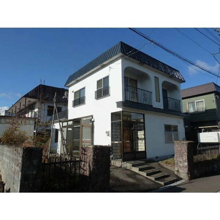 北海道札幌市南区石山二条7丁目(一戸建)の賃貸物件戸建ての外観