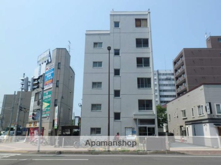 マンション常盤の外観