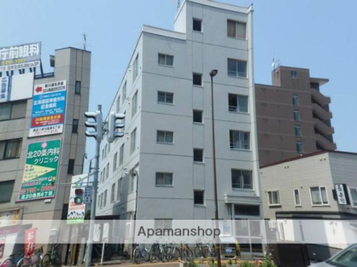 マンション常盤の外観