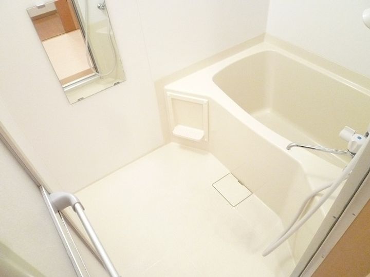 シーズンズ元町105の風呂