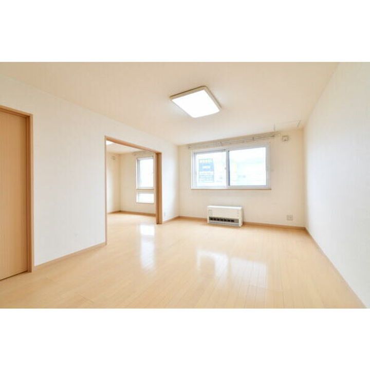 ソレアード二十四軒の居間