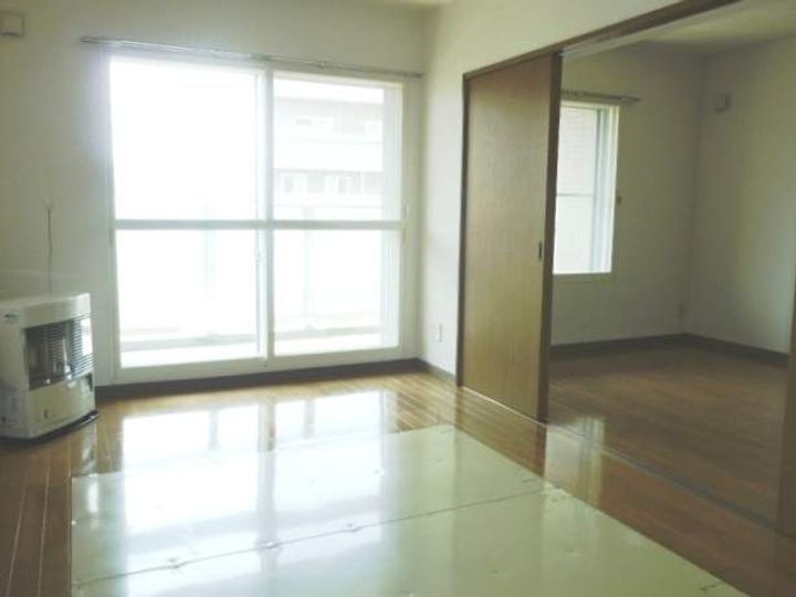 ロームラス桑園の居間