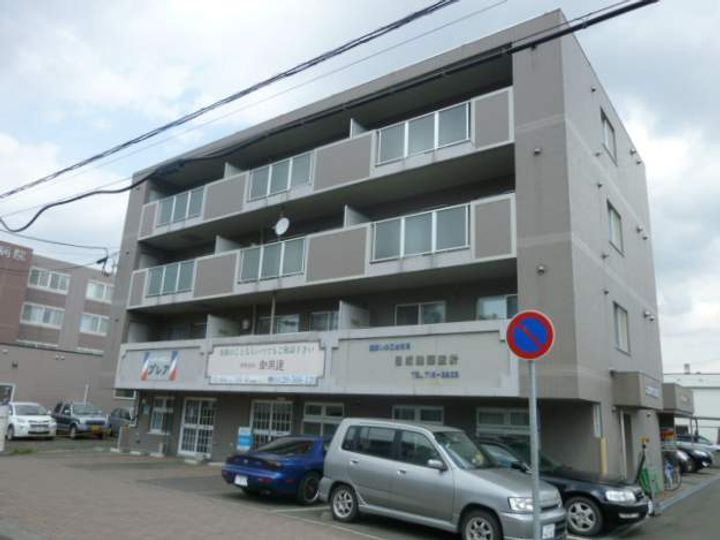 ロームラス桑園の外観