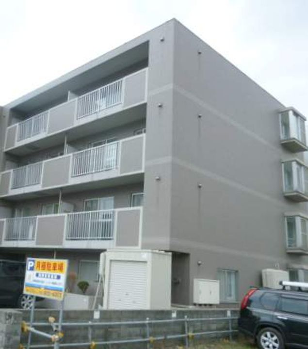 ロームラス桑園の外観