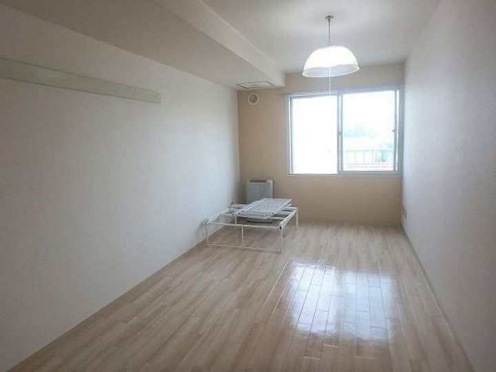 N213ハイツの居間