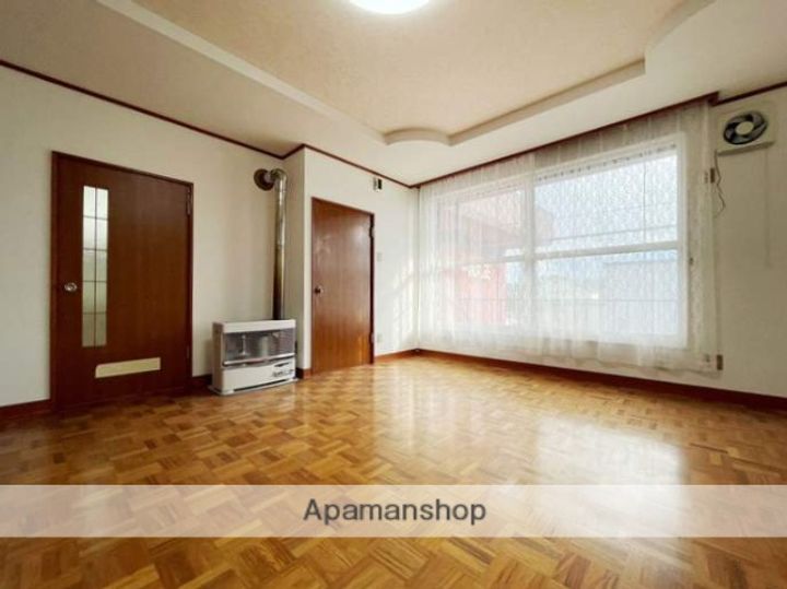 コーポ丸正の居間