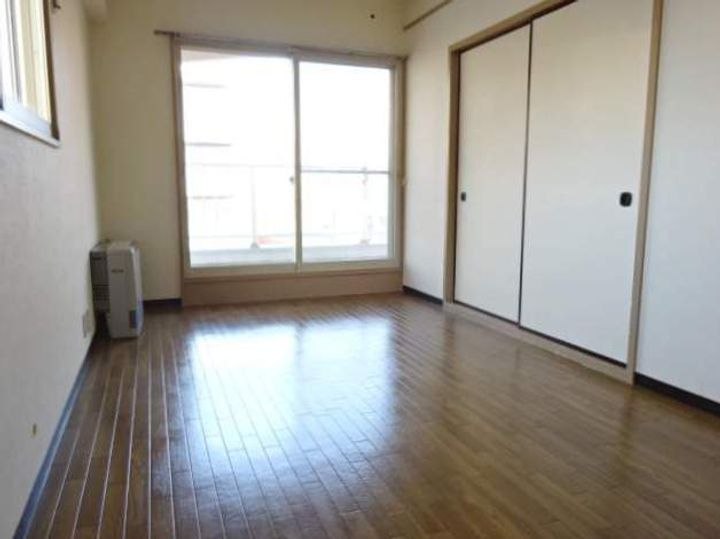 アルファスクエア麻生602の居間