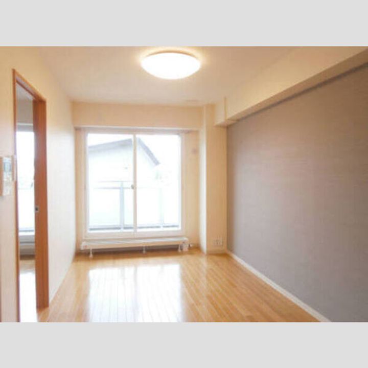 エアリー元町の居間