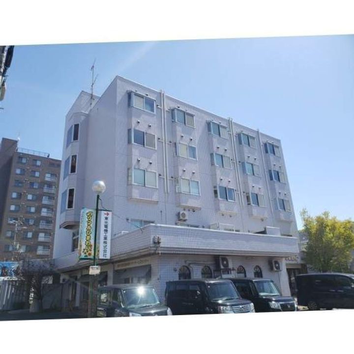 セイム・サッポロ310の外観