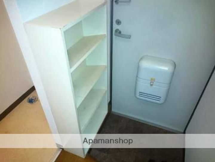 サンフラットY103の玄関