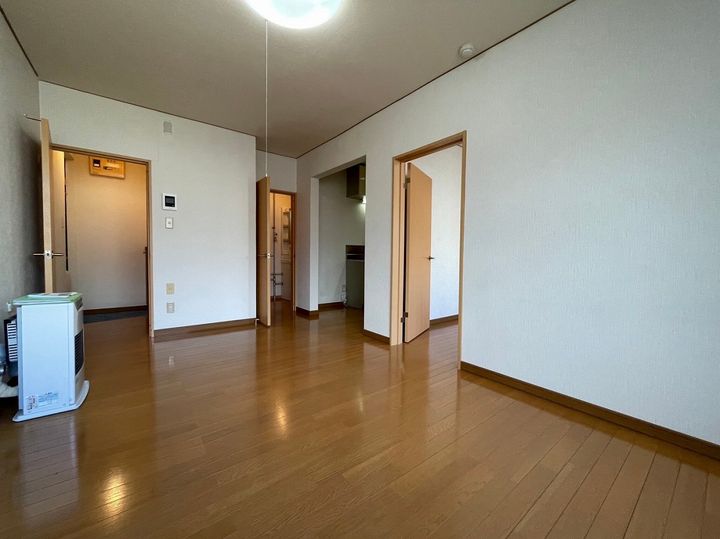 レジデンスおたもい201の居間