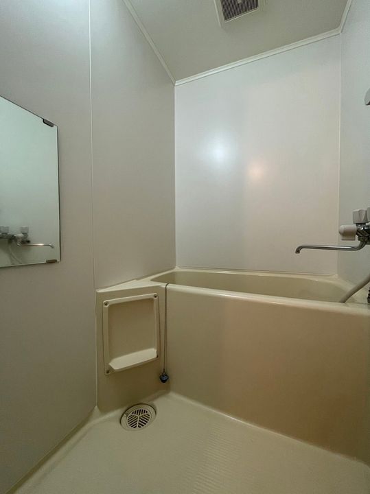 レジデンスおたもい201の風呂