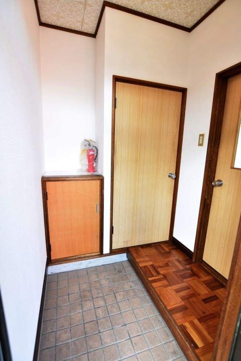コーポ古瀬202の玄関