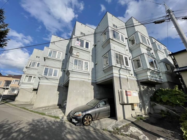 AMS桜E棟201の外観