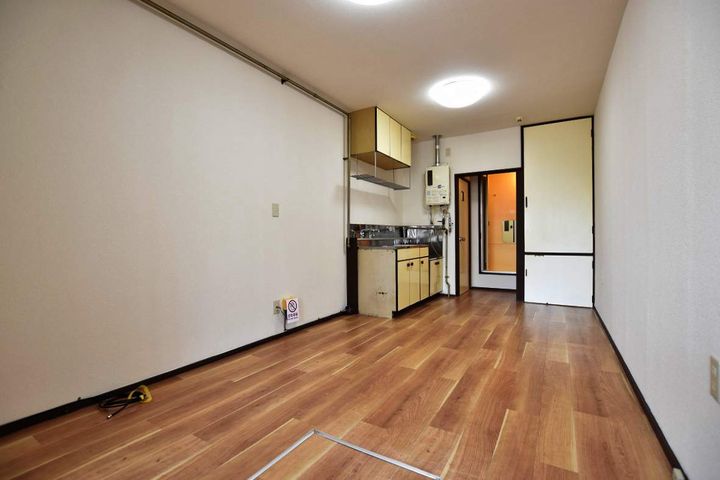 メゾンエル0202の居間