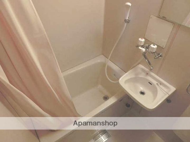 ロイヤルミドリ101208の風呂