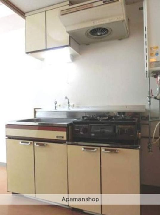 ロイヤルミドリ101208のキッチン