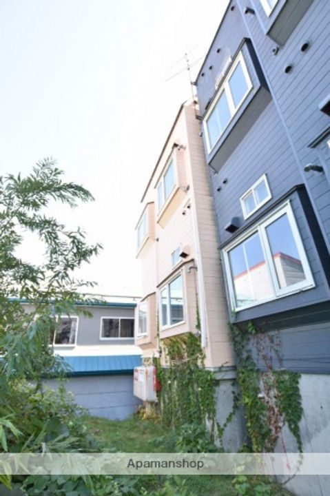 ミニハウス102の外観