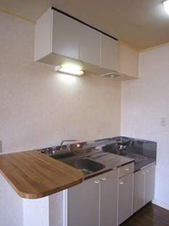 エメロード赤岩203のキッチン