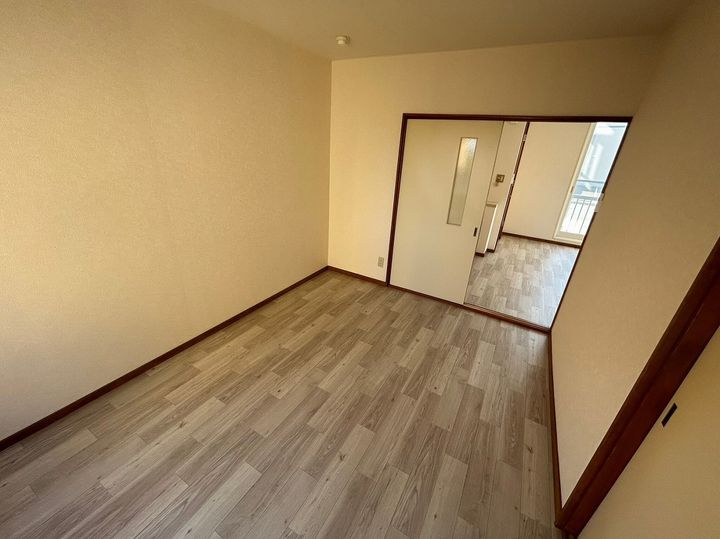 マージュ春日台101の内装