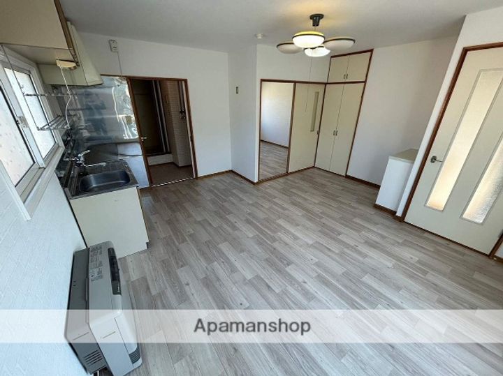 マージュ春日台201の内装