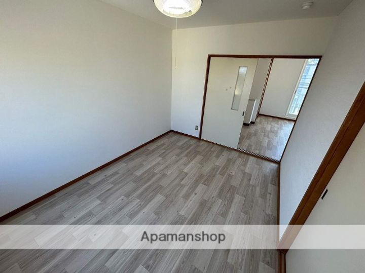 マージュ春日台201の内装