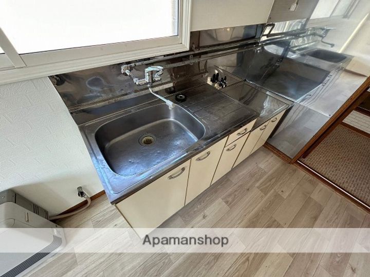 マージュ春日台201の内装