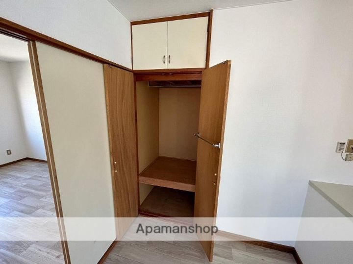 マージュ春日台201の内装