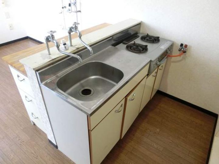 AMS桜E棟201のキッチン