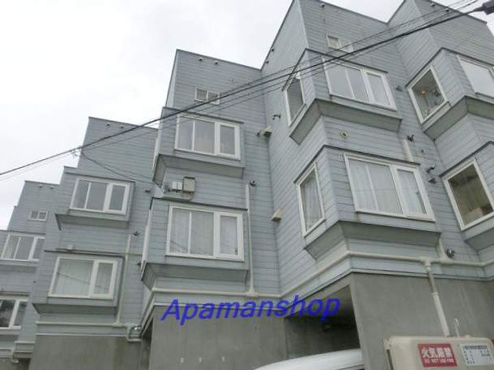 AMS桜E棟201の外観