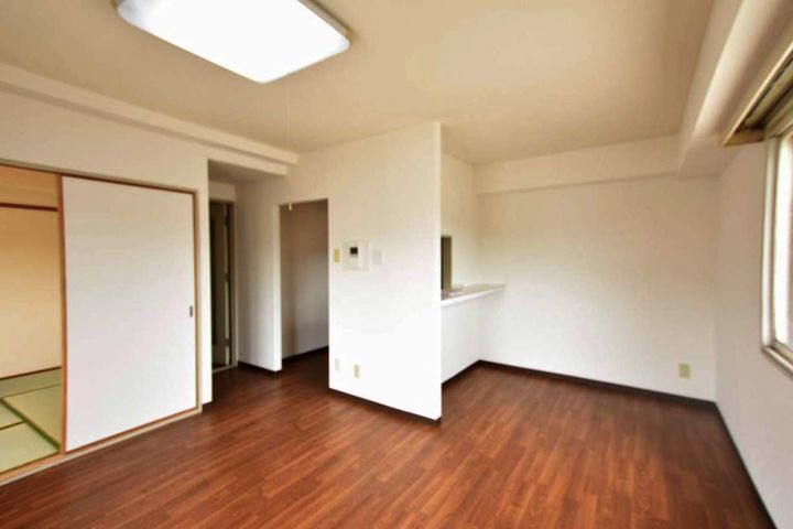 ハーバーライトビュー302の居間