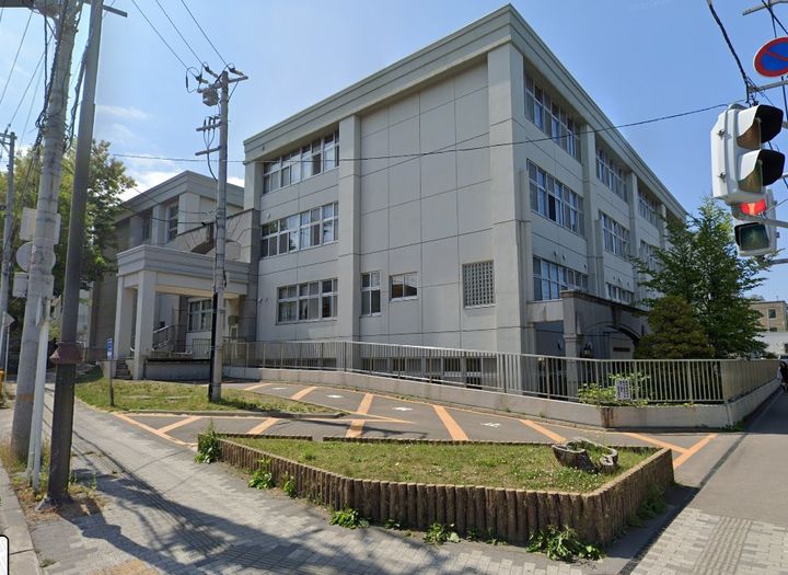 メゾンエル0105の周辺