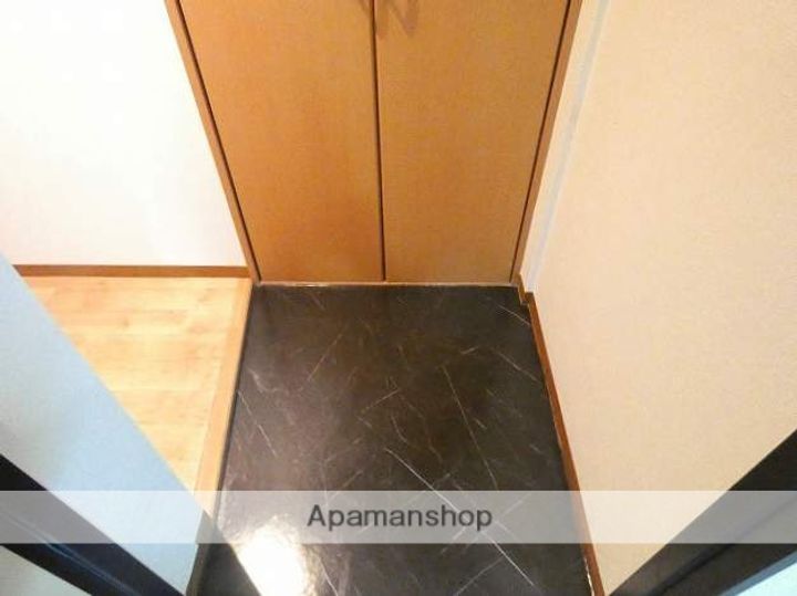 パレスニーノ美園A棟405の玄関