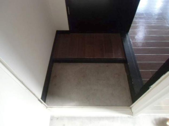 AMS奥村205の玄関