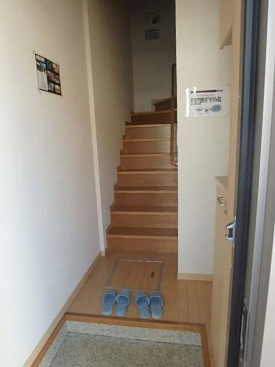 ヴェルデ美園の玄関